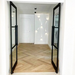 Black pivot steel interior...